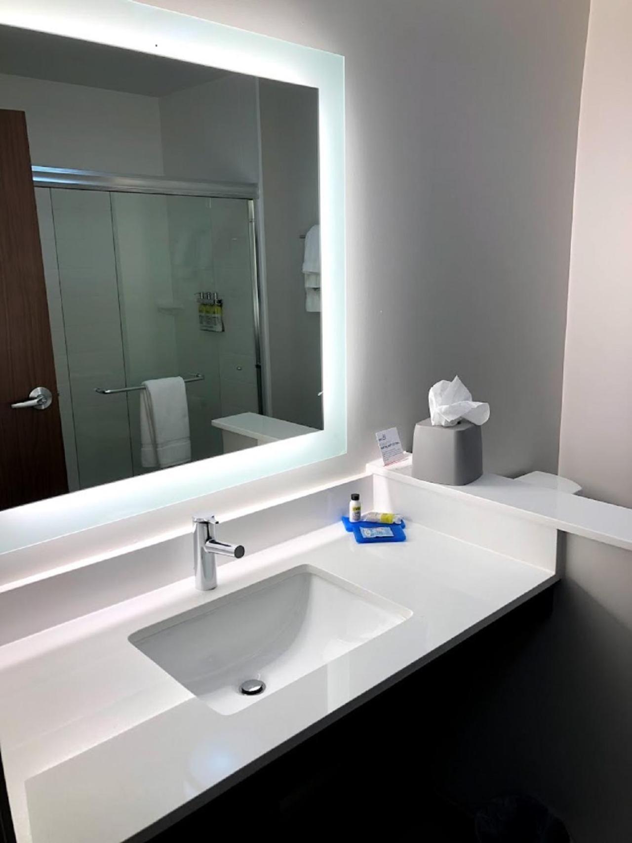 Holiday Inn Express & Suites - Bensenville - O'Hare By Ihg Luaran gambar